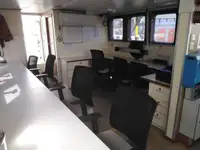 سفينة مسح للبيع