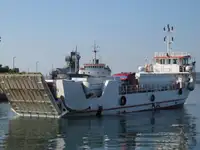 سفينة حاويات للبيع