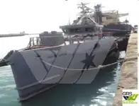 قارب طاقم للبيع