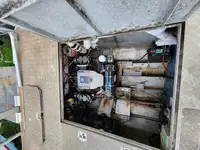 قوارب العمل للبيع