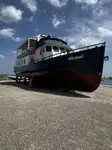 قارب نجاة للبيع