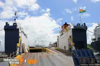 سفينة نقل بضائع بالمركبات (Ro-Ro) للبيع