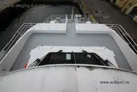 قارب مزدوج الهيكل للبيع