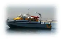 قارب طاقم للبيع