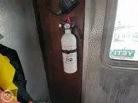 قارب نجاة للبيع