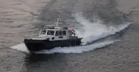 زورق دورية للبيع