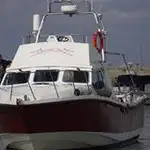 قوارب العمل للبيع