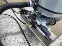قارب مزدوج الهيكل للبيع