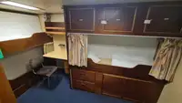 سفينة إمداد للبيع