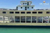 سفينة عبّارة للبيع