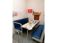قارب طاقم للبيع