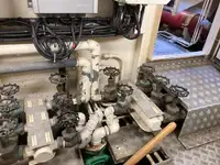 قوارب العمل للبيع