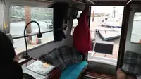 قارب طيار للبيع
