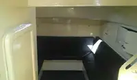 قارب طيار للبيع