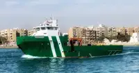 قوارب العمل للبيع