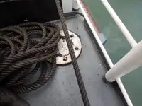 قوارب العمل للبيع
