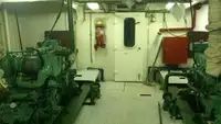 قوارب العمل للبيع