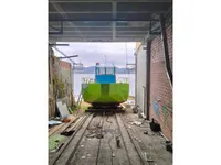 قوارب العمل للبيع