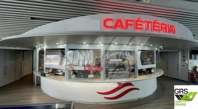 سفينة نقل بضائع بالمركبات (Ro-Ro) للبيع