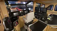 قارب طاقم للبيع
