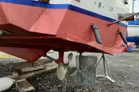 قوارب العمل للبيع