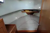 قوارب العمل للبيع