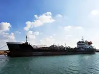 Oil/Chemical tanker للبيع