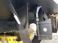 قوارب العمل للبيع