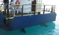 قوارب العمل للبيع
