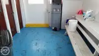 قارب مزدوج الهيكل للبيع
