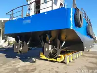 قوارب العمل للبيع