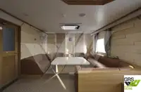 سفينة نقل بضائع بالمركبات (Ro-Ro) للبيع