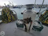 قارب نجاة للبيع