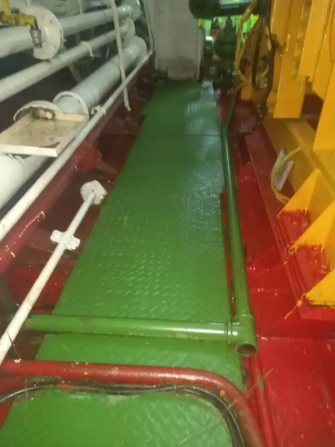 سفينة نقل بضائع بالمركبات (Ro-Ro) للبيع