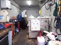 قوارب العمل للبيع