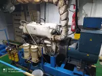 قوارب العمل للبيع