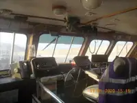 قارب طاقم للبيع