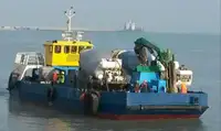 قوارب العمل للبيع