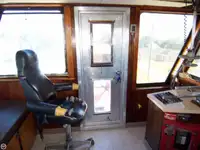 سفينة سحب للبيع