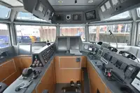 قوارب العمل للبيع