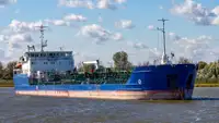 Oil/Chemical tanker للبيع