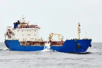 Oil/Chemical tanker للبيع