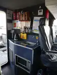 قارب مزدوج الهيكل للبيع