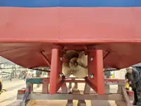 سفينة سحب للبيع