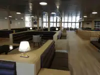 سفينة العبارة للبيع