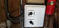 قارب مزدوج الهيكل للبيع