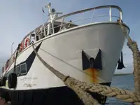سفينة سياحية للبيع