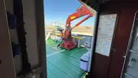 قارب طاقم للبيع