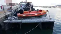 قوارب العمل للبيع