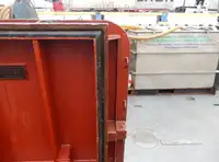 قوارب العمل للبيع